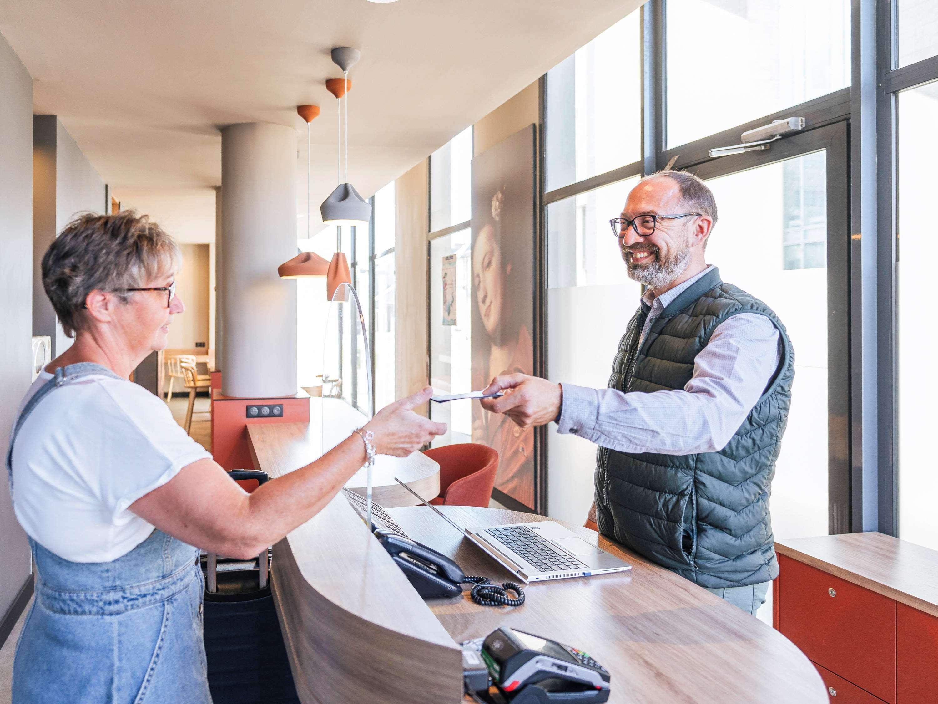Hotel ibis Styles Le Mans Gare Sud Exteriér fotografie